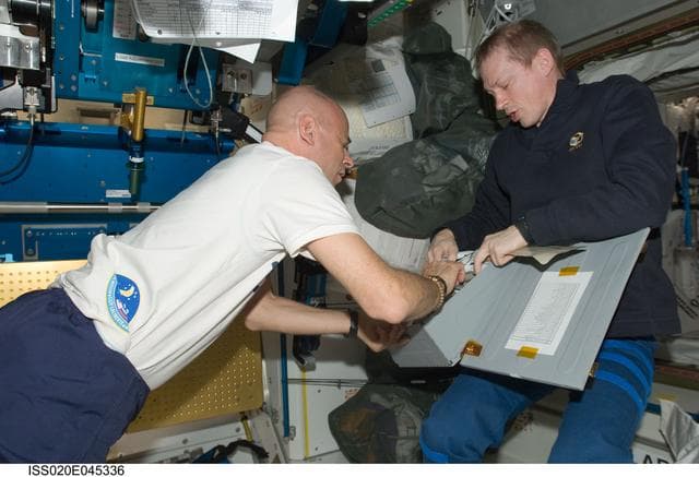 NASA image: Dinner in the Node 1