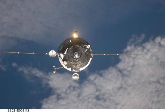 NASA image: Progress M-03 (35P) approaches the ISS for docking