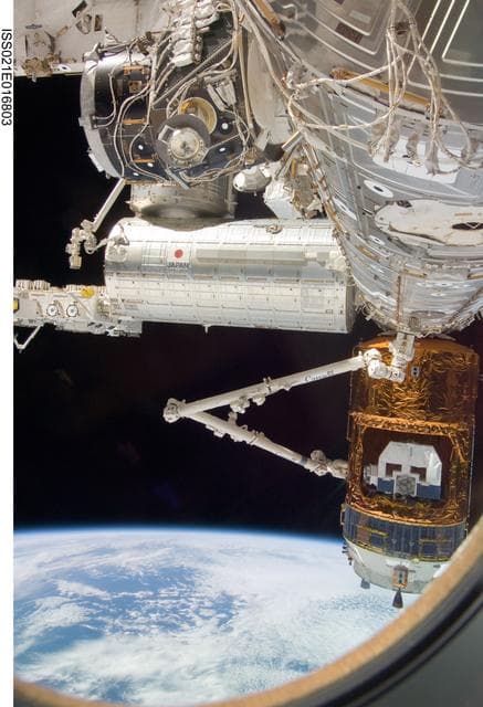 NASA image: HTV Unberth and Release
