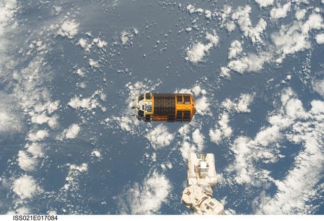 NASA image: HTV Unberth and Release