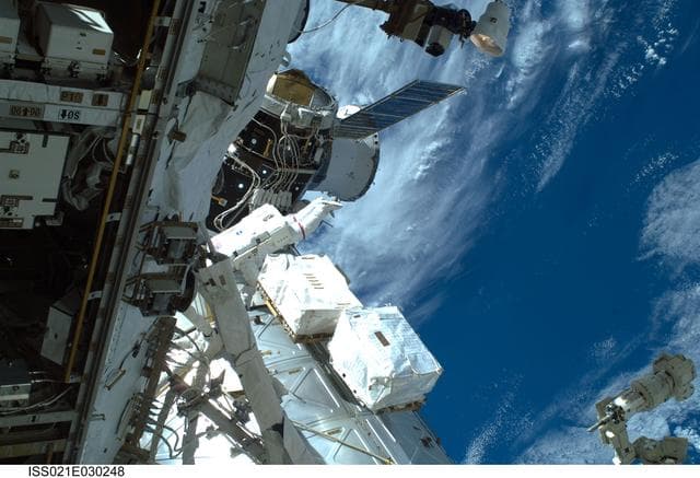 NASA image: View of STS-129 MS3 Foreman during EVA1