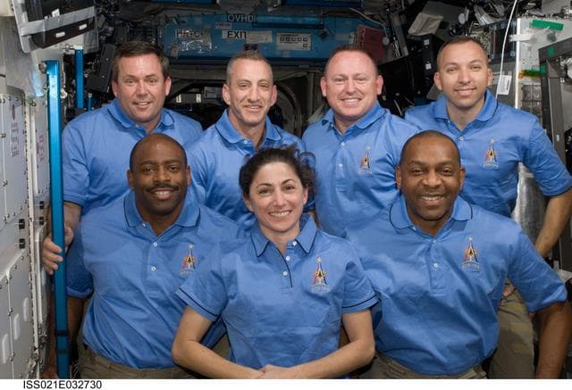 NASA image: STS-129/Expedition 21 Crew Portrait in the US Lab