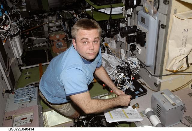NASA image: Suraev with Earth Observation Experiment in the SM during Expedition 22
