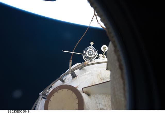 NASA image: Soyuz TMA-16/20S Separation