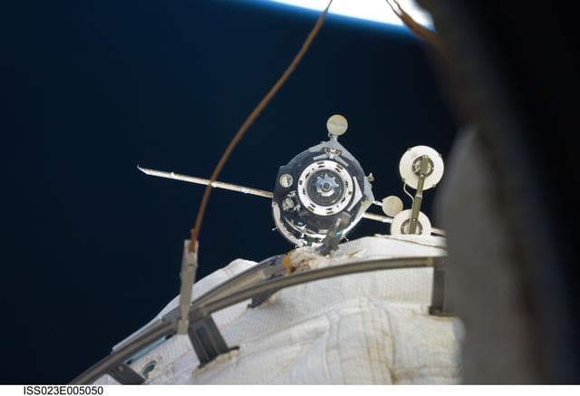 NASA image: Soyuz TMA-16/20S Separation