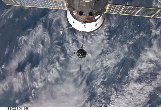 NASA image: Soyuz TMA-17/21S Relocation