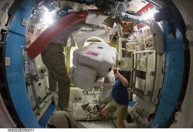 NASA image: Ham, Reisman, and Bowen in A/L Post-EVA 3