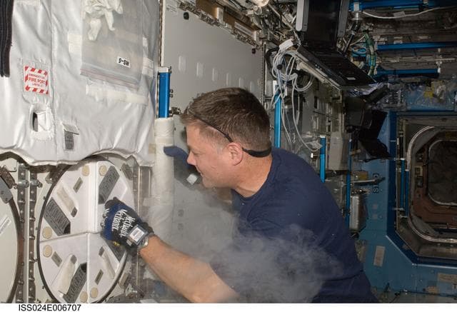 NASA image: MELFI Sample Insertion