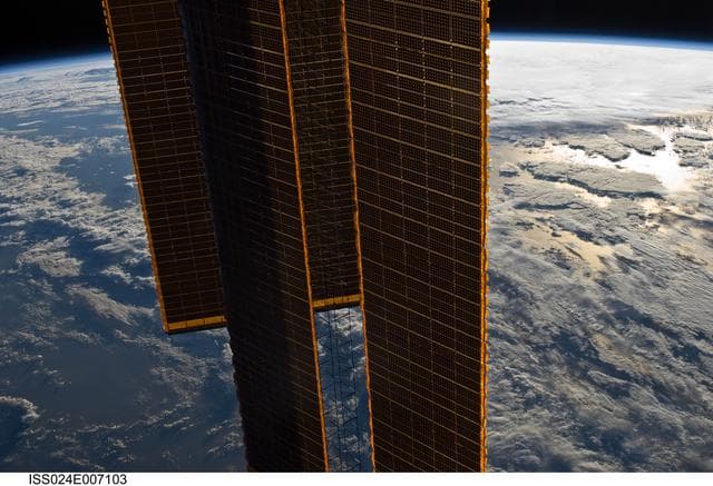 NASA image: ISS Solar Array Wing
