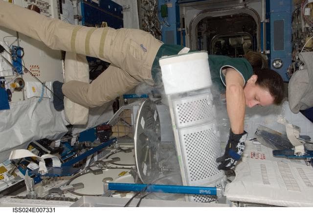 NASA image: MELFI Sample Insertion