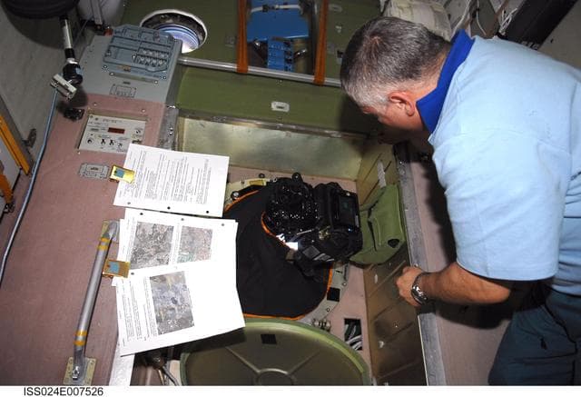 NASA image: FE Fyodor Yurchikhin works on the Uragan Experiment in the SM