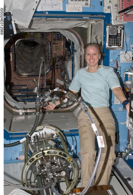 NASA image: FE Walker refills the ITCS with the FSS in the US Lab
