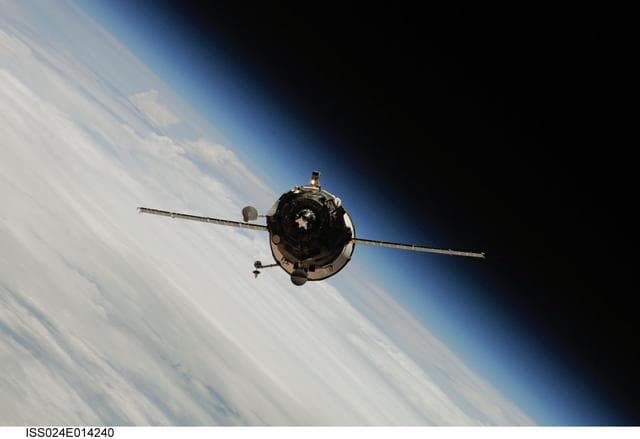 NASA image: Progress M-07M (39P) Approach
