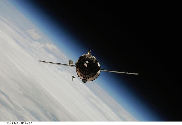 NASA image: Progress M-07M (39P) Approach