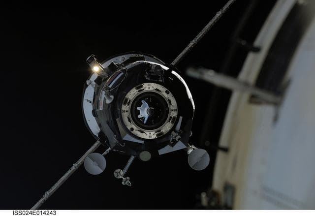 NASA image: Progress M-07M (39P) Approach