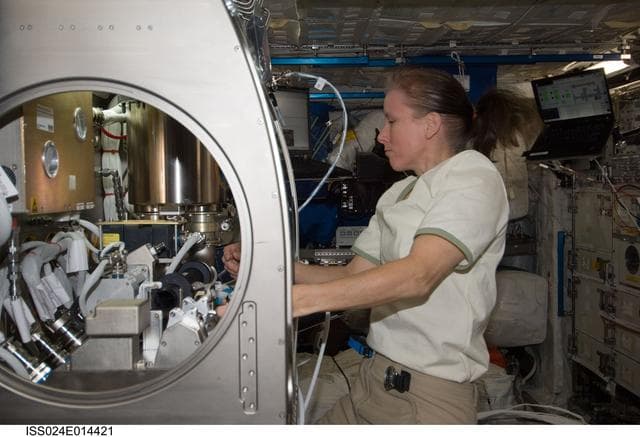 NASA image: Dismantling/Closeout of SAME