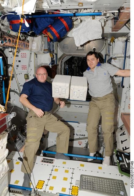 NASA image: SPHINX (SPaceflight of Huvec: an Integrated eXperiment) Biobox kit