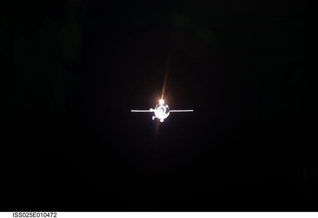 NASA image: Approach of the Progress M-08M/40P