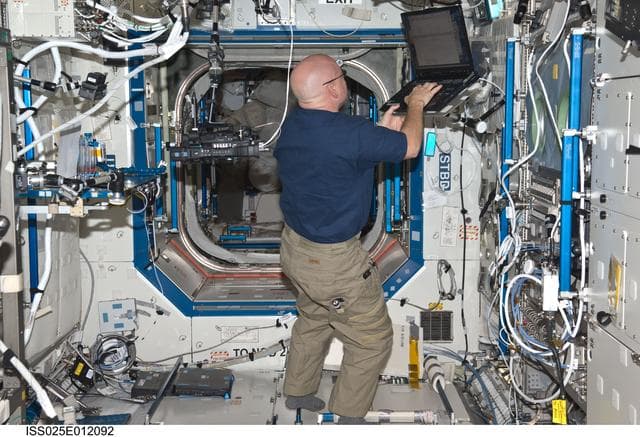 NASA image: iss025e012092