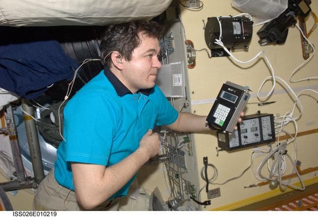 NASA image: Skripochka uses Russian Tehk-38 VETEROK Science Hardware
