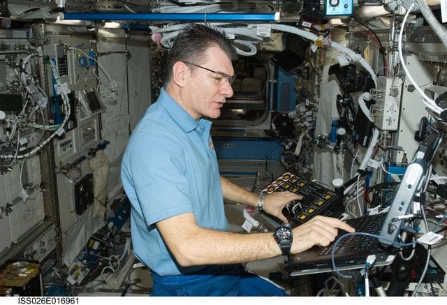 NASA image: Nespoli works on HTV HCP in the JPM