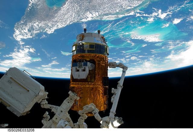 NASA image: Japanese Kounotori HTV-2 Transfer Vehicle Relocation
