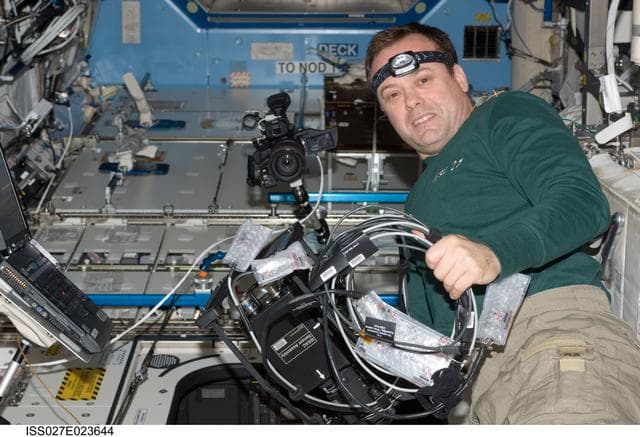 NASA image: Garan conducts ISSAC installation in the US Lab