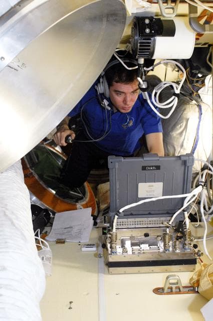 NASA image: View of FE Volkov working with KPT-21 PK-3+ Plasma Crystal-3+ Payload