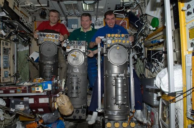 NASA image: Russian Elektron-VM BZh Liquid Unit Replacement