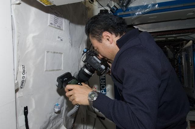 NASA image: FE Furukawa photographs Microbial Capture Device