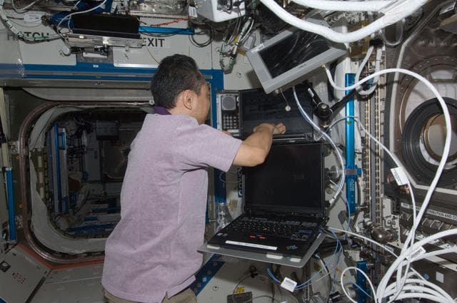 NASA image: iss028e025737