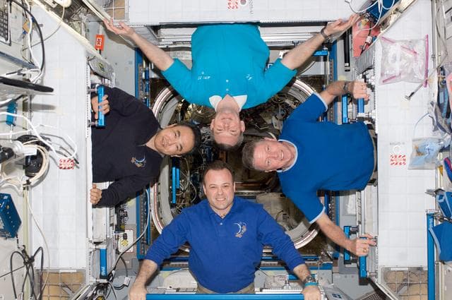 NASA image: iss028e048386