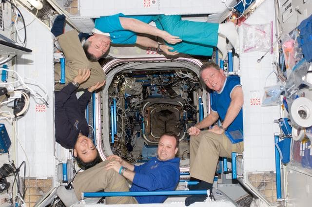 NASA image: iss028e048394
