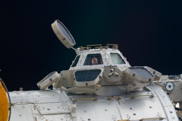 NASA image: iss028e048571