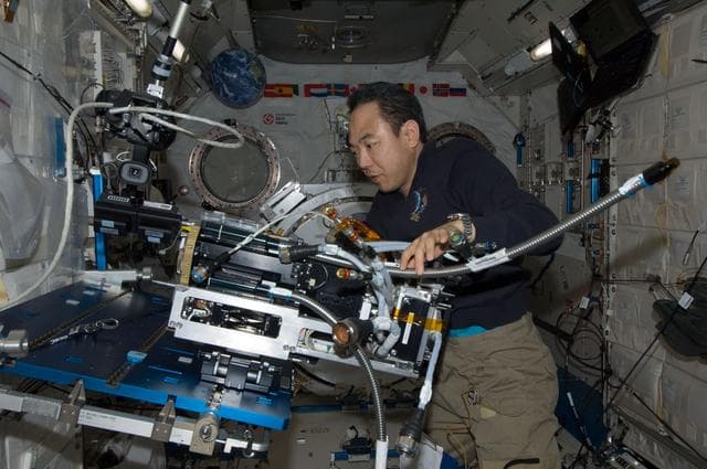 NASA image: iss028e048923