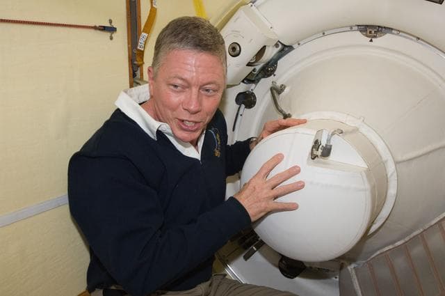 NASA image: iss028e050148