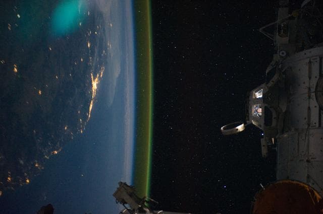 NASA image: iss028e050185
