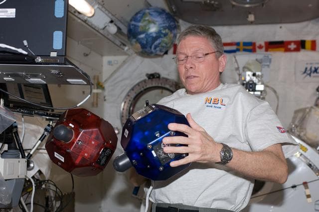 NASA image: Test Session 27A of the SPHERES