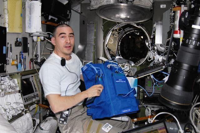 NASA image: Ivanishin prepares his first session with the Russian Behavioral Assessment TIPOLOGIA
