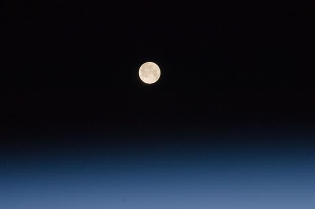 NASA image: iss030e028893