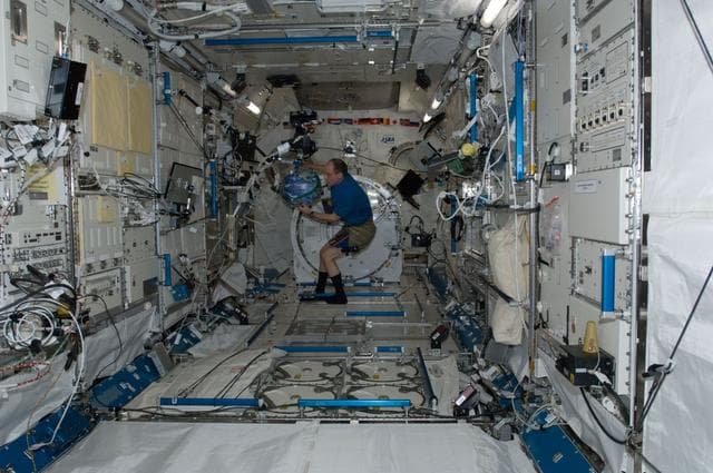 NASA image: Pettit prepares for a NASA EPO Activity in the JPM