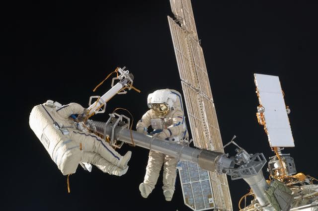 NASA image: iss030e078372