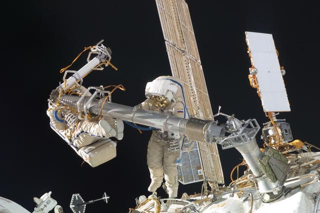 NASA image: iss030e078377