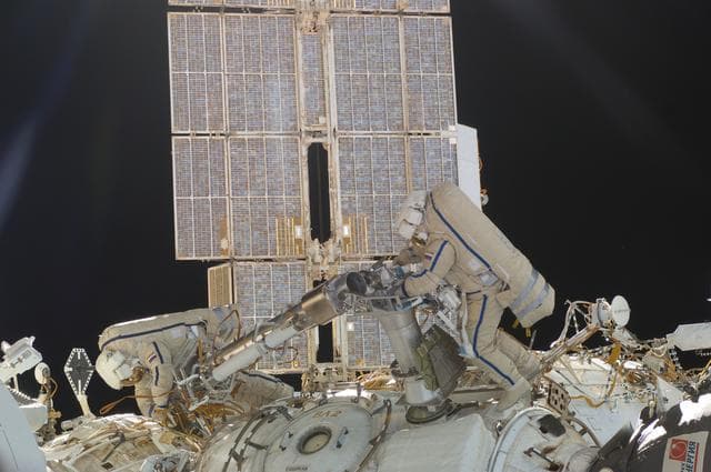 NASA image: iss030e078388