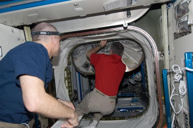 NASA image: Burbank closes the Node 2 Hatch