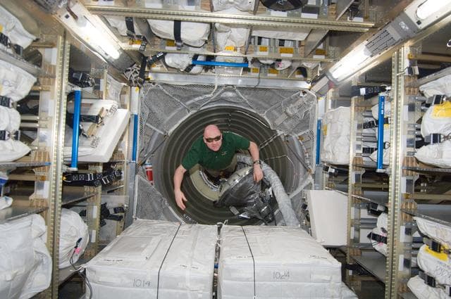 NASA image: Kuipers floats through the ATV-3