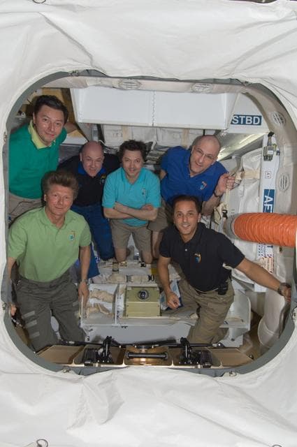 NASA image: Expedition 31 Crew Portrait in Dragon