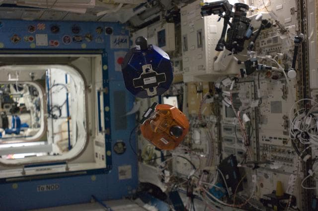 NASA image: iss031e140672
