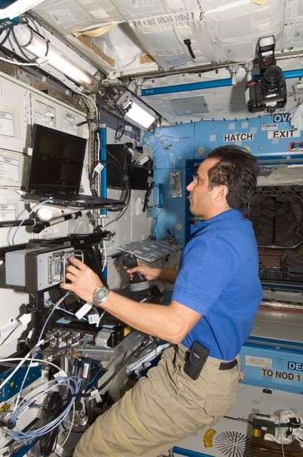 NASA image: iss031e149759