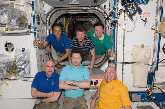 NASA image: iss031e150091